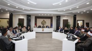 محافظ أسوان يشدد على الإسراع بمعدلات تنفيذ مشروعات الخطة الاستثمارية الحالية محافظ أسوان يشدد على الإسراع بمعدلات تنفيذ مشروعات الخطة الاستثمارية الحالية