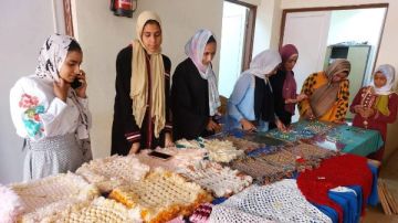 محافظ أسيوط: تنظيم معارض الحرف اليدوية والتراثية بمراكز الشباب لدعم المشروعات الصغيرة