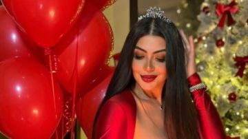 بالورود والبالونات .. دعاء صلاح تشارك متابعيها أجواء الكريسماس