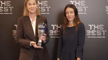 ذا بيست الإسبانية إيتانا بوتماني أفضل لاعبة في العالم