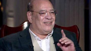 صلاح عبدالله يعلق على انتشار فيديو محمد صبحي: الميديا بقت سارحة على حل شعرها صلاح عبدالله يعلق على انتشار فيديو محمد صبحي: الميديا بقت سارحة على حل شعرها