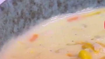 طريقة عمل شوربة الذرة بالدجاج .. بأسهل الخطوات