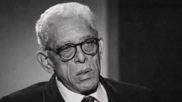 في الجنة ونعيمها.. منى زكي تنعى داوود عبدالسيد