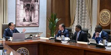 مصر وشيفرون تبحثان تعزيز الاستثمارات في مجالات الغاز والبترول مصر وشيفرون تبحثان تعزيز الاستثمارات في مجالات الغاز والبترول