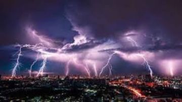 الأرصاد تطلق صافرة الإنذار إحذروا حبات البرد وضربات البرق غدا