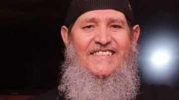 البابا تواضروس يقدم التعزية في وفاة القمص كيرلس عبد الملاك البابا تواضروس يقدم التعزية في وفاة القمص كيرلس عبد الملاك