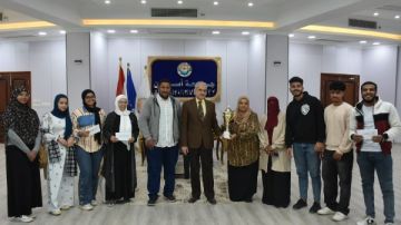 جامعة أسوان تعلن نتائج مسابقة كأس المعرفة وتتوج كلية العلوم بالمركز الأول.. صور
