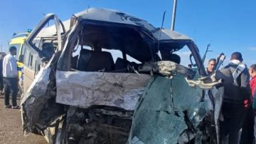 مصرع شخصين وإصابة 15 آخرين في تصادم على رافد الطريق الدولي بكفر الشيخ مصرع شخصين وإصابة 15 آخرين في تصادم على رافد الطريق الدولي بكفر الشيخ