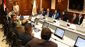 التنمية المحلية تبحث مع اتحاد بشبابها المشاركة في تنفيذ مبادرة 100مليون شجرة التنمية المحلية تبحث مع اتحاد بشبابها المشاركة في تنفيذ مبادرة 100مليون شجرة