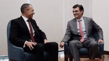 السفير المصري في لاباز يلتقي رئيس جمهورية بوليفيا السفير المصري في لاباز يلتقي رئيس جمهورية بوليفيا