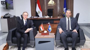 محافظ دمياط يستقبل سفير لاتڤيا لبحث أوجه التعاون المشترك بين الجانبين محافظ دمياط يستقبل سفير لاتڤيا لبحث أوجه التعاون المشترك بين الجانبين