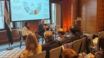 برئاسة وزير البترول.. بعثة الأعمال المصرية في لندن للترويج للحوافز الاستثمارية بقطاع التعدين المصري برئاسة وزير البترول.. بعثة الأعمال المصرية في لندن للترويج للحوافز الاستثمارية بقطاع التعدين المصري