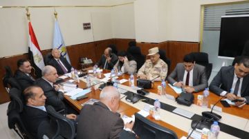 لمتابعة الانتخابات .. محافظ القاهرة يترأس اجتماعا بغرفة العمليات المركزية لمتابعة الانتخابات .. محافظ القاهرة يترأس اجتماعا بغرفة العمليات المركزية