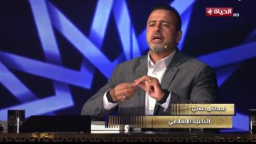 مصطفى حسني: إحنا أولى بأن النبي يكون موجود في حياتنا مصطفى حسني: إحنا أولى بأن النبي يكون موجود في حياتنا