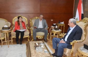 محافظ الغربية يناقش إجراءات تشغيل مرفقي النقل الداخلي بطنطا والمحلة