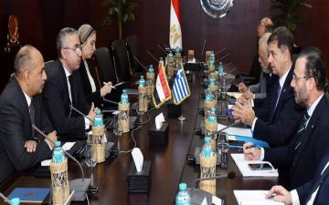 مصر واليونان تبحثان تعزيز التعاون الاقتصادي بين البلدين