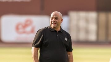 غضب في الأهلي بسبب تأخر وليد صلاح في حسم تجديد عقود اللاعبين غضب في الأهلي بسبب تأخر وليد صلاح في حسم تجديد عقود اللاعبين