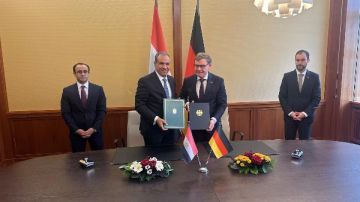 وزير الخارجية يبحث مع نظيره الألماني تعزيز التعاون الاقتصادي والتنموي وإطلاق منتدى أعمال مشترك وزير الخارجية يبحث مع نظيره الألماني تعزيز التعاون الاقتصادي والتنموي وإطلاق منتدى أعمال مشترك