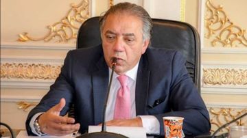 شريف الجبلي: صناعة البلاستيك تواجه تحديات نسعى لحلها بالتعاون مع وزارة البيئة شريف الجبلي: صناعة البلاستيك تواجه تحديات نسعى لحلها بالتعاون مع وزارة البيئة