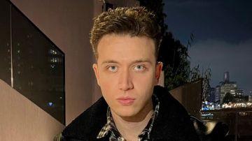 من لقب استشاري إلى طلاق وانهيار علاقات عاطفية .. أزمة الطبيب محمد المغربي تضرب السوشيال ميديا من لقب استشاري إلى طلاق وانهيار علاقات عاطفية .. أزمة الطبيب محمد المغربي تضرب السوشيال ميديا