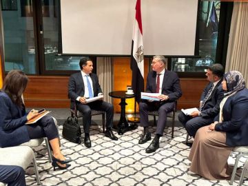 وزير البترول المصري يستعرض إصلاحات قطاع التعدين ويبحث شراكات استثمارية جديدة