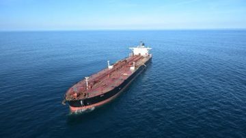 النفط يواصل الارتفاع بعد احتجاز أمريكا ناقلة بترول قبالة فنزويلا