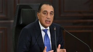 مدبولي: توجيهات من الرئيس السيسي بشأن توطين الصناعة وبناء القدرات البشرية والبنية التحتية مدبولي: توجيهات من الرئيس السيسي بشأن توطين الصناعة وبناء القدرات البشرية والبنية التحتية