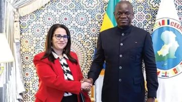 السفيرة المصرية تلتقي رئيس الجمهورية الجابوني السفيرة المصرية تلتقي رئيس الجمهورية الجابوني