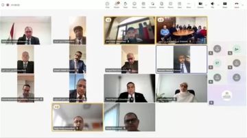 نائب وزير الخارجية يستمع لمقترحات الجالية المصرية في سويسرا ويؤكد على تنفيذها مع الجهات المعنية نائب وزير الخارجية يستمع لمقترحات الجالية المصرية في سويسرا ويؤكد على تنفيذها مع الجهات المعنية