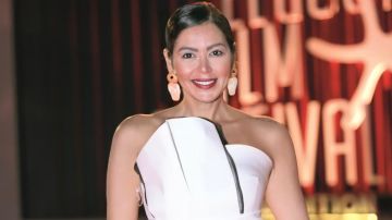 لقاء الخميسي تخطف الأنظار في أحدث ظهور لها بإطلالة أنيقة وبسيطة