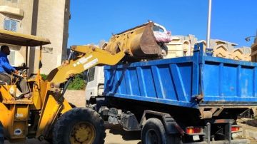 الأعمال الدورية للنظافة في مدينة الشيخ زايد.. وانتظام فرق العمل داخل جميع الأحياء