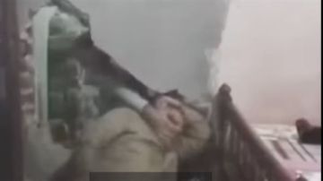 كتب الميراث لبناته فتعرض للضرب.. فيديو صفع مسن كفر الشيخ يشعل السوشيال ميديا عاجل كتب الميراث لبناته فتعرض للضرب.. فيديو صفع مسن كفر الشيخ يشعل السوشيال ميديا عاجل