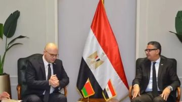 وزير التموين يجتمع مع سفير جمهورية بيلاروسيا بالقاهرة لبحث تعزيز التعاون وزير التموين يجتمع مع سفير جمهورية بيلاروسيا بالقاهرة لبحث تعزيز التعاون