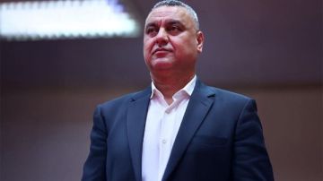 الأهلي يجدد الثقة في خالد العوضي مديرا للنشاط الرياضي بالنادي