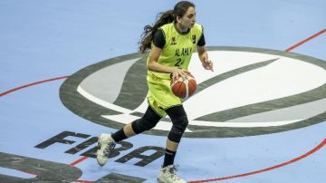 الأهلي يفوز على ريج الرواندي في بطولة افريقيا لسيدات السلة الأهلي يفوز على ريج الرواندي في بطولة افريقيا لسيدات السلة