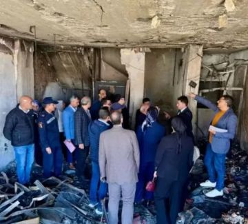 النيابة الإدارية تعاين حريق عقار بسوق تجاري في المنصورة: خالي من اشتراطات الحماية والسلامة المهنية النيابة الإدارية تعاين حريق عقار بسوق تجاري في المنصورة: خالي من اشتراطات الحماية والسلامة المهنية