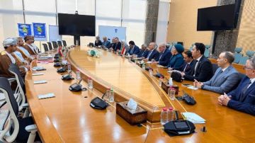 وزير النقل والصناعة يبحث مع نظيره العماني تعزيز التعاون المشترك