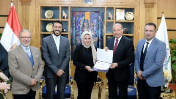 رئيس جامعة المنصورة يستقبل لجان تحكيم جوائز التميز المؤسسي للدورة الثالثة رئيس جامعة المنصورة يستقبل لجان تحكيم جوائز التميز المؤسسي للدورة الثالثة