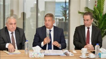 مناقشة سبل إعداد التقرير النهائي للجنة تطوير الإعلام في شكل توصيات قابلة للتنفيذ