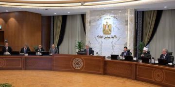 الحكومة المصرية تبحث تغليظ العقوبات على مروجي الأخبار الكاذبة