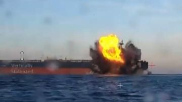 النفط يتراجع عند التسوية وسط توقعات بفائض في المعروض