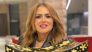 حبس مها الصغير شهرا وغرامة 10 آلاف جنيه بتهمة سرقة لوحات فنية حبس مها الصغير شهرا وغرامة 10 آلاف جنيه بتهمة سرقة لوحات فنية