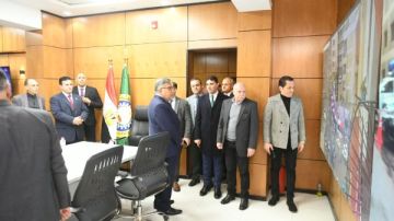 محافظ الدقهلية يتابع انتظام العمل باللجان الانتخابية في الإعادة عبر الشبكة الوطنية