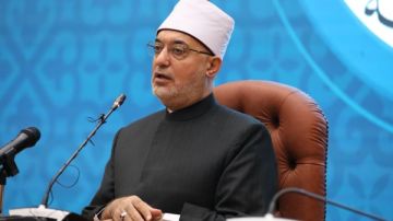 مفتي الجمهورية: التعاون العلمي بين المؤسسات الدينية أصبح ضرورة ملحة لإنتاج خطاب ديني رشيد مفتي الجمهورية: التعاون العلمي بين المؤسسات الدينية أصبح ضرورة ملحة لإنتاج خطاب ديني رشيد