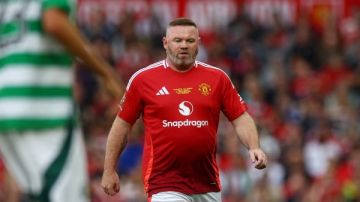 واين روني ينتقد محمد صلاح بعد أزمة جلوسه على الدكة في ليفربول واين روني ينتقد محمد صلاح بعد أزمة جلوسه على الدكة في ليفربول