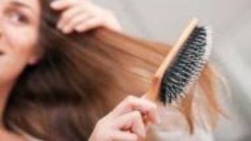 وداعا للمواد الكيميائية .. وصفات طبيعية لفرد الشعر .. ناعم وصحي لجمالك وداعا للمواد الكيميائية .. وصفات طبيعية لفرد الشعر .. ناعم وصحي لجمالك