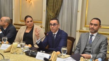 الخطيب: الحكومة المصرية اعتمدت سياسة تجارية قائمة على الانفتاح الأكبر على الأسواق العالمية