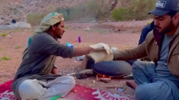 حين تتكلم الجبال.. مدسوس يصنع أسطورة جديدة في دروب المغامرة بجنوب سيناء حين تتكلم الجبال.. مدسوس يصنع أسطورة جديدة في دروب المغامرة بجنوب سيناء