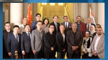 وفد صيني يزور القومي للسينما بمقر استوديو الأهرام لتعزيز التعاون السينمائي والثقافي