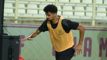 ملف احتراف حسام عبد المجيد يقترب من الحسم بعد كأس الأمم الأفريقية ملف احتراف حسام عبد المجيد يقترب من الحسم بعد كأس الأمم الأفريقية